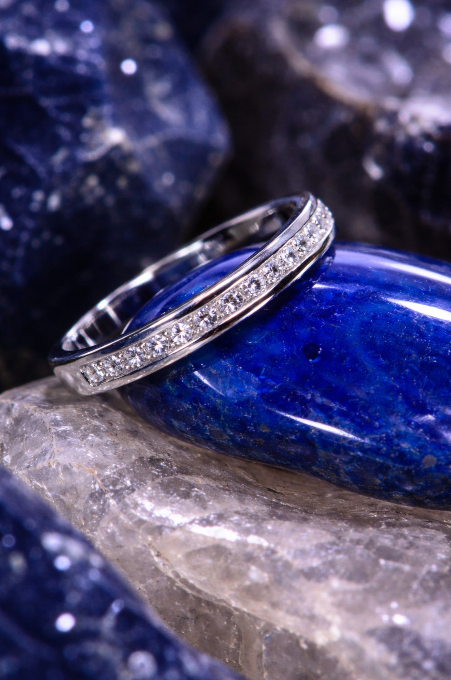 Anillo media churumbela delgada con zirconitas corte diamante en plata 925