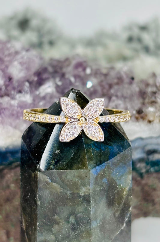 Anillo flor 4 pétalos en oro amarillo 14K