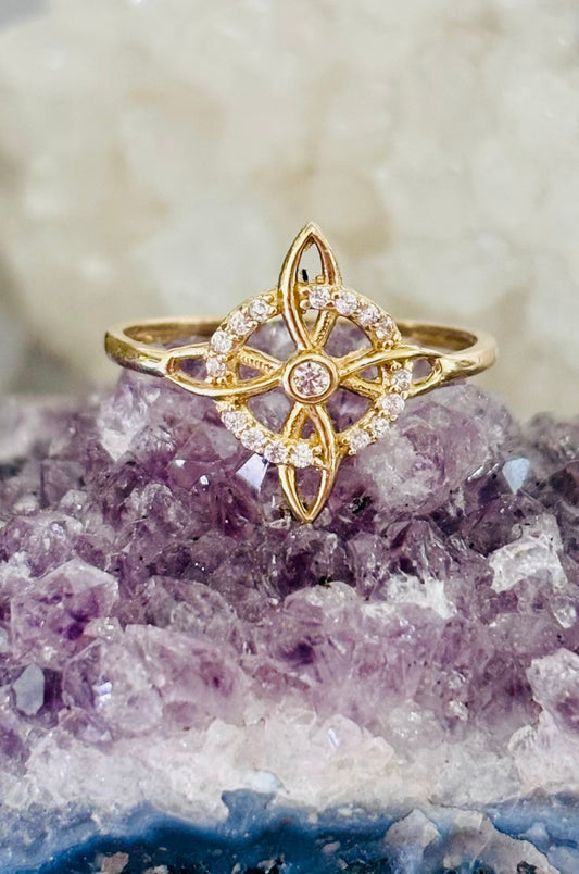 Anillo nudo de bruja en oro italiano 10K