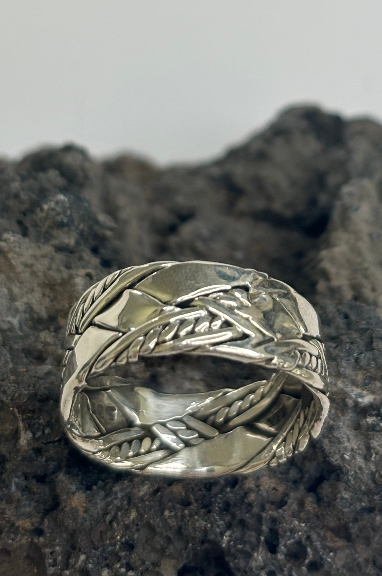 Anillo trenzado grueso en plata 925