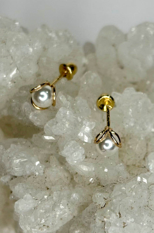 Aretes perla en oro amarillo 14k y oro rosa con cerradura de bebé