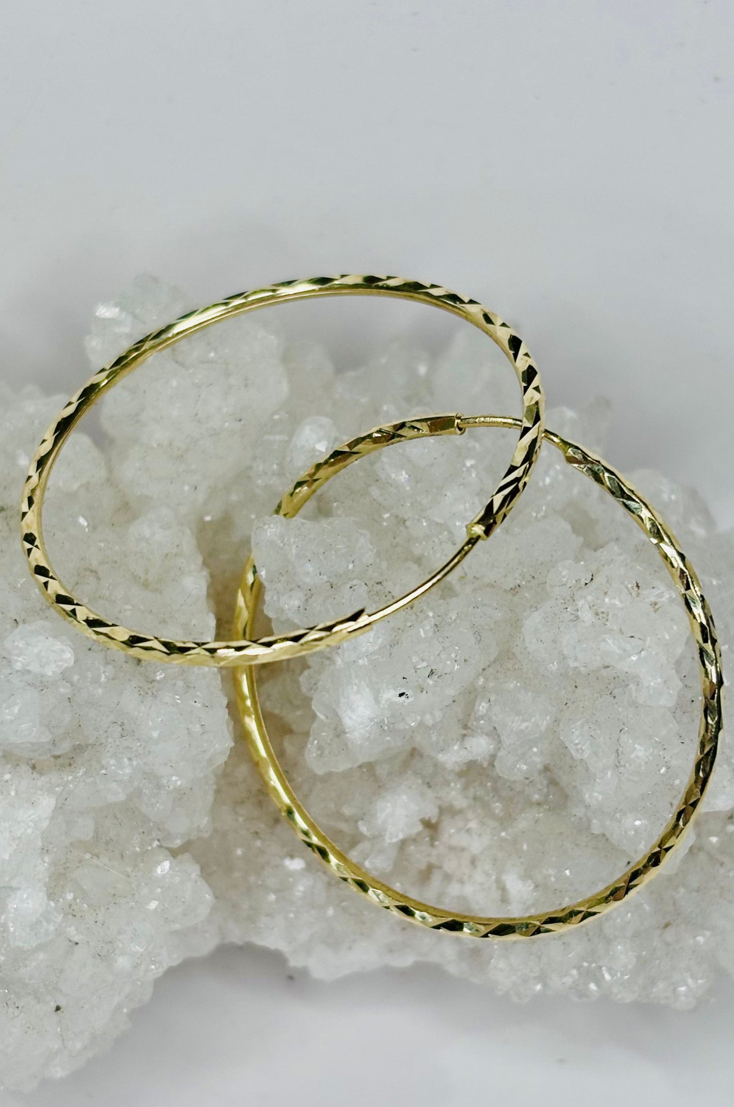 Arracadas corte diamante en oro amarillo 14k, 3.5 cm de diámetro