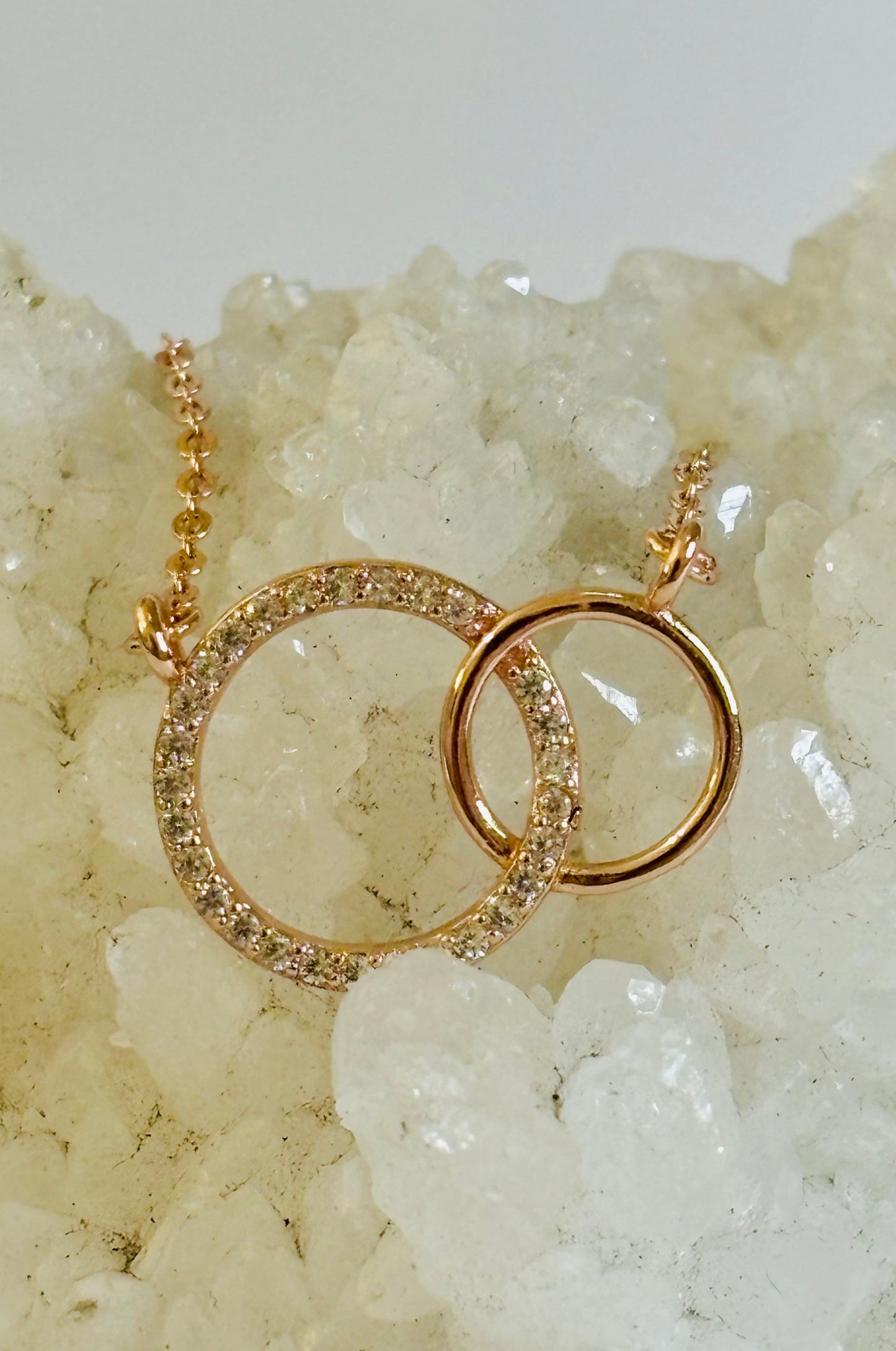 Collar doble círculo con zirconitas blancas corte diamante en Plata 925