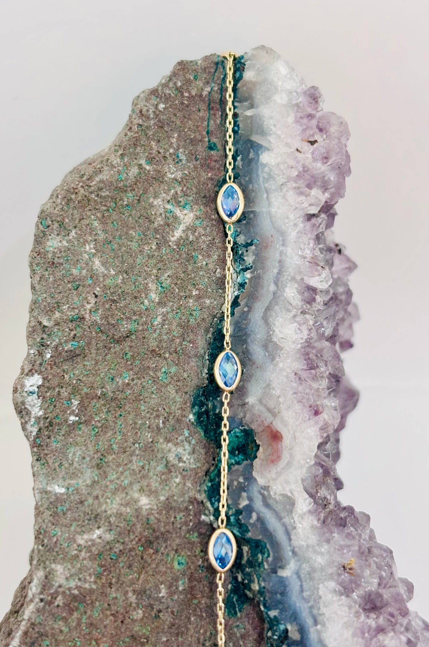 Collar marquesa azul en oro italiano 10K