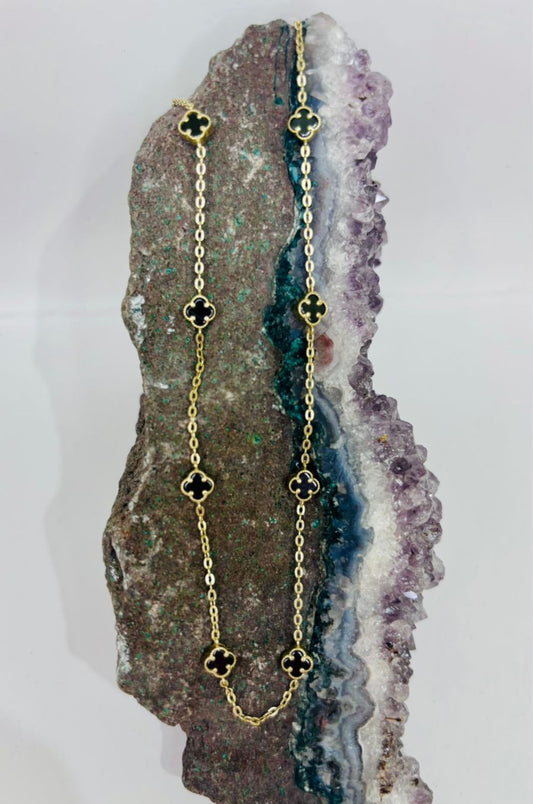 Collar trébol mini color negro en oro italiano de 10k