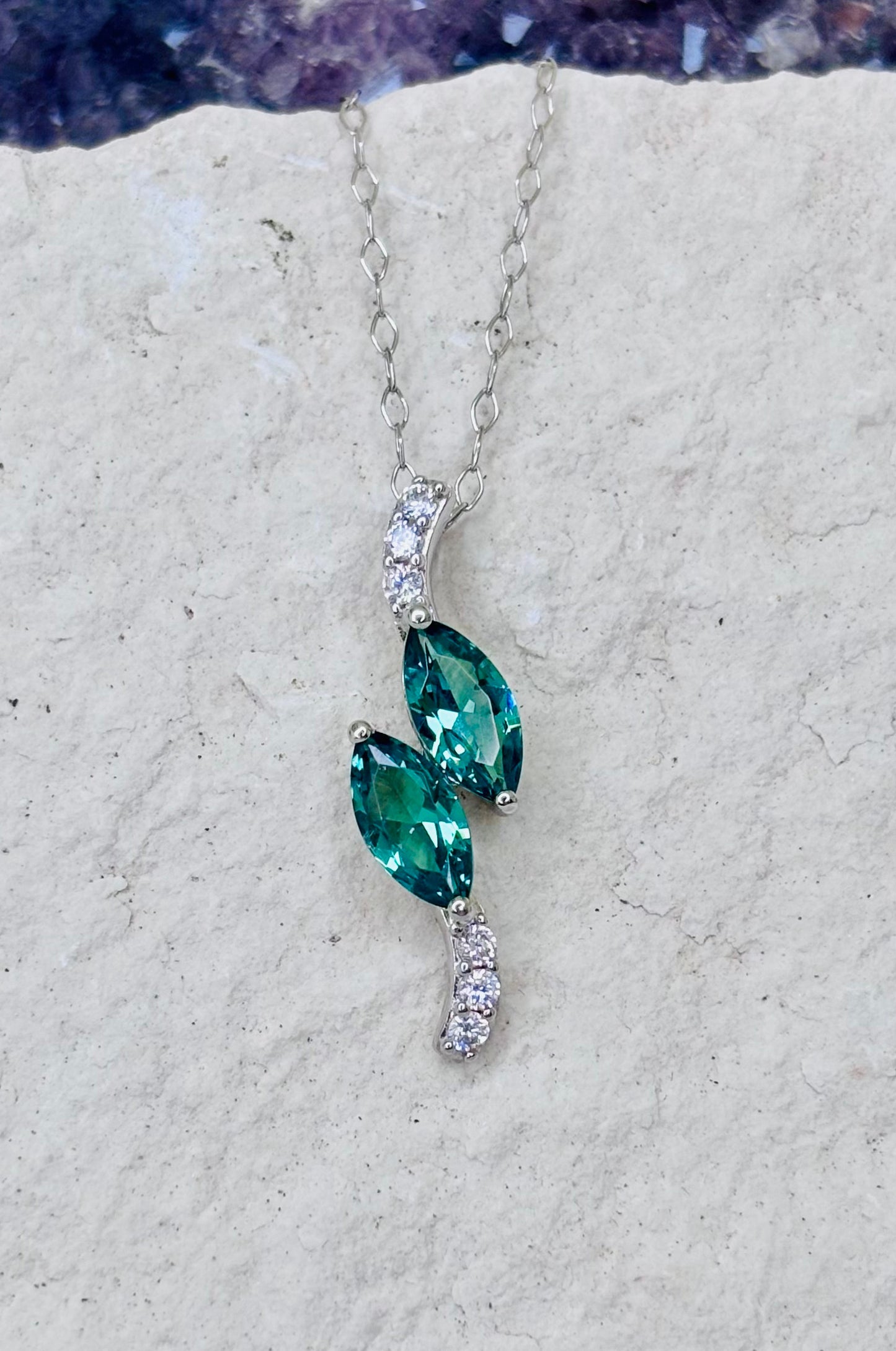 Collar de zirconita verde aqua corte marquesa en plata 925