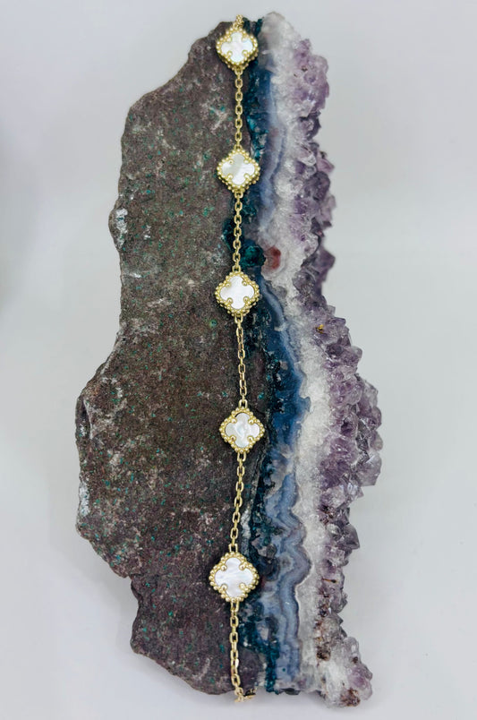 Pulsera trébol blanco pequeño en oro italiano 10K