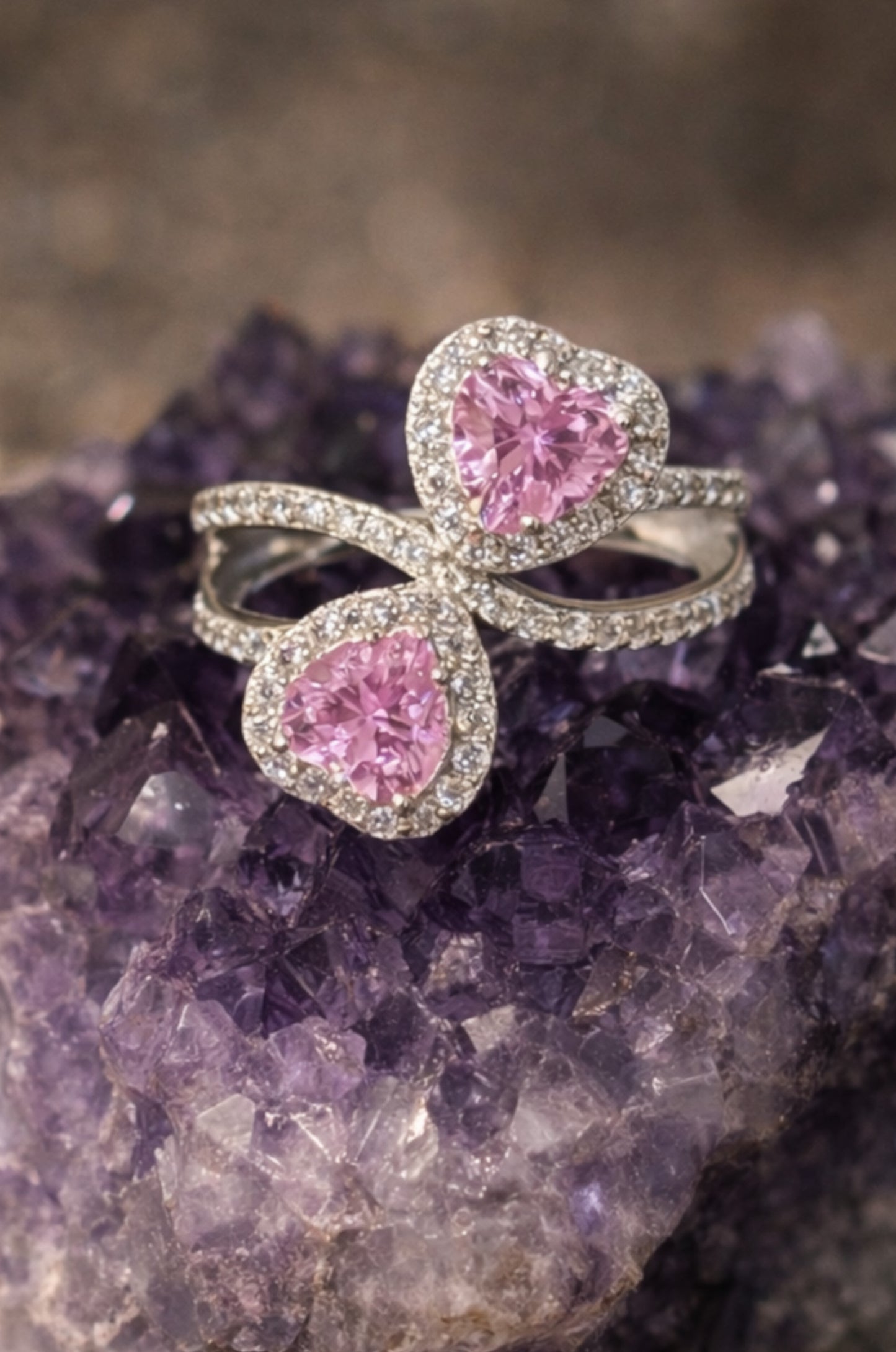 Anillo con zirconita rosa corte corazón en plata 925