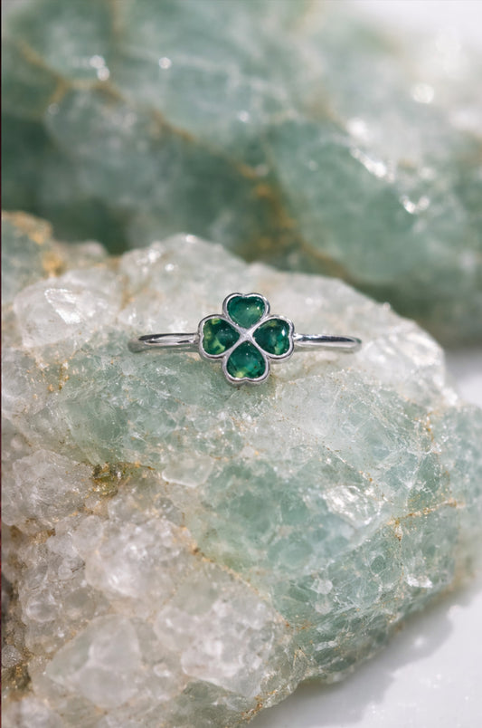 Anillo trebol 4 hojas de jade natural en plata 925