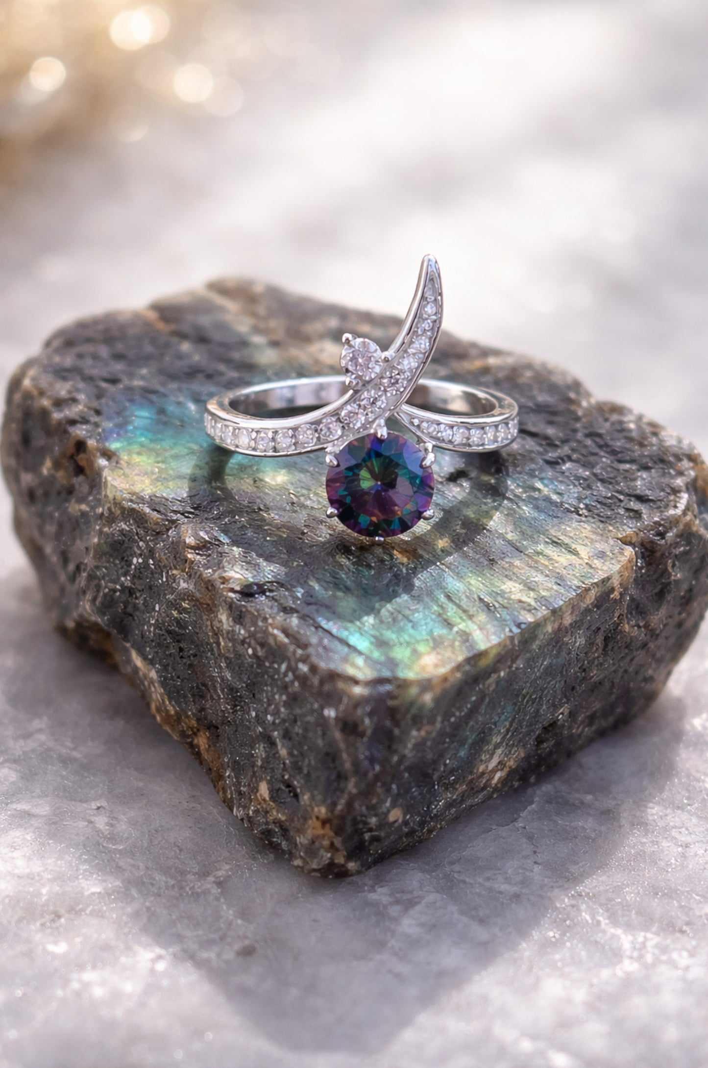 Anillo redondo místico en plata 925