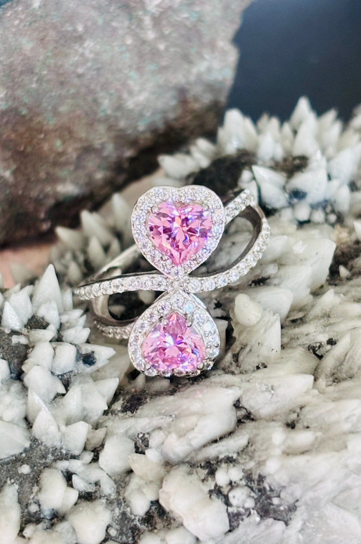 Anillo con zirconita rosa corte corazón en plata 925