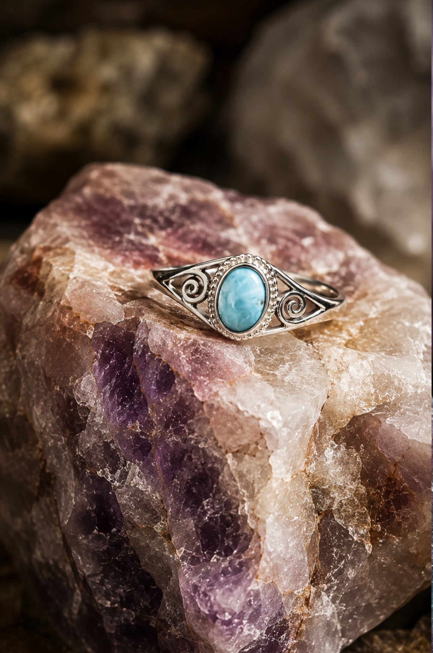 Anillo cabujón ovalado larimar en plata 925