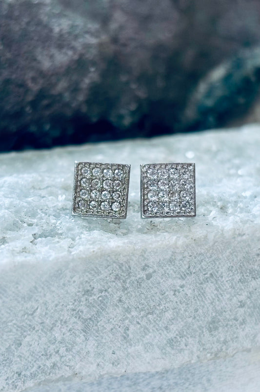 Aretes cuadrados en oro blanco 10K