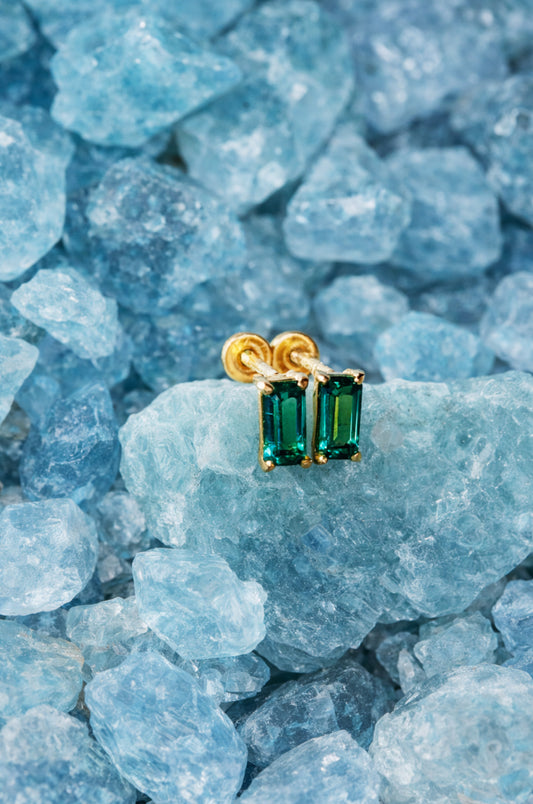 Aretes zirconitas verdes en oro amarillo 14K