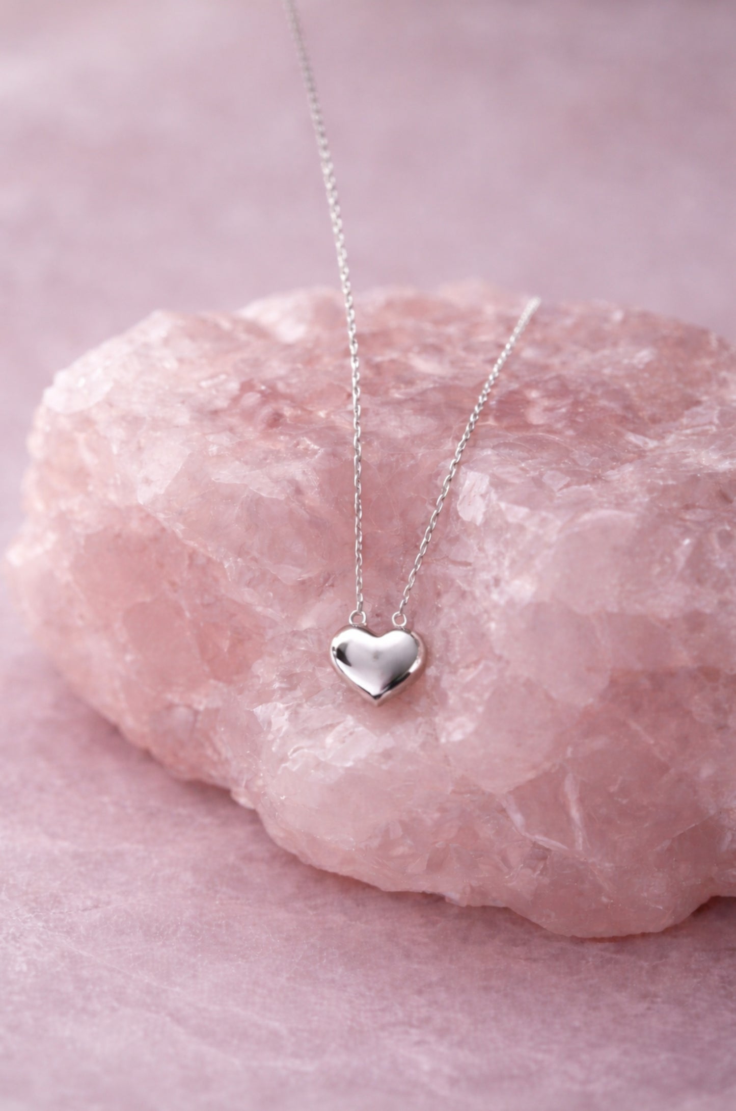 Collar Corazón en Oro Blanco 14k