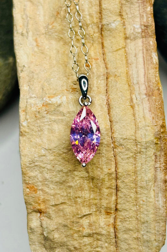 Collar de zirconita rosa corte marquesa en plata 925
