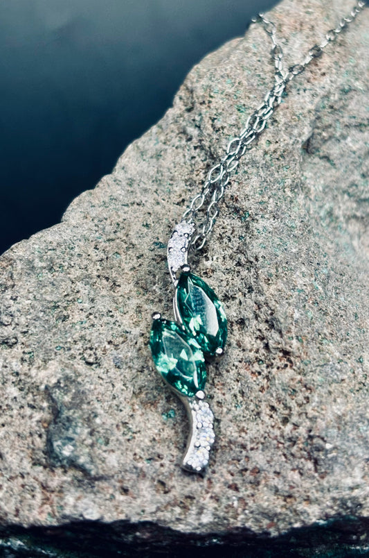 Collar de zirconita verde aqua corte marquesa en plata 925