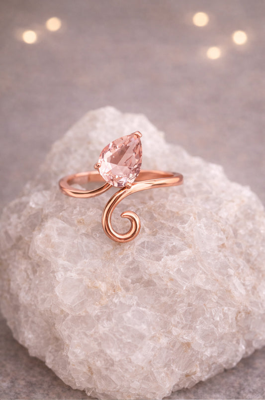 Anillo pera rosa en plata rosa 925