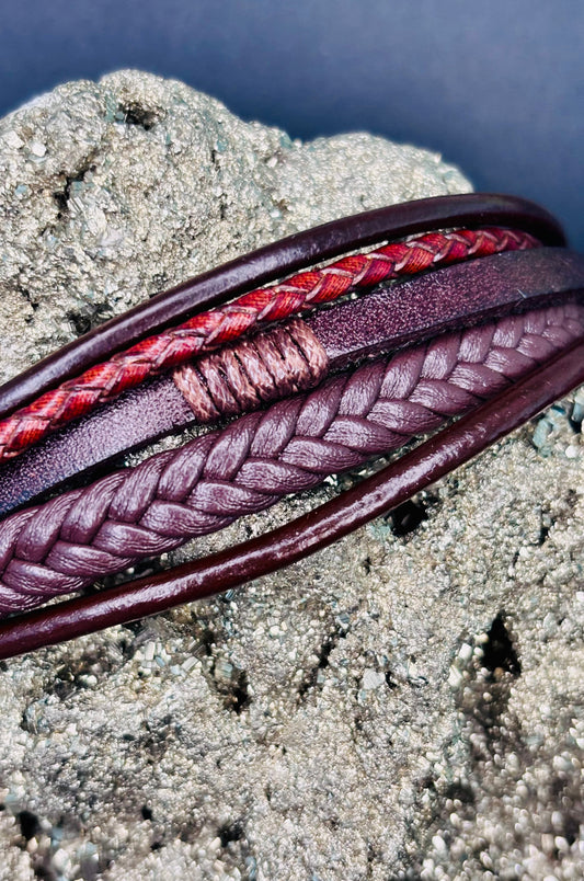 Pulsera de piel café trenzada de 5 tiras
