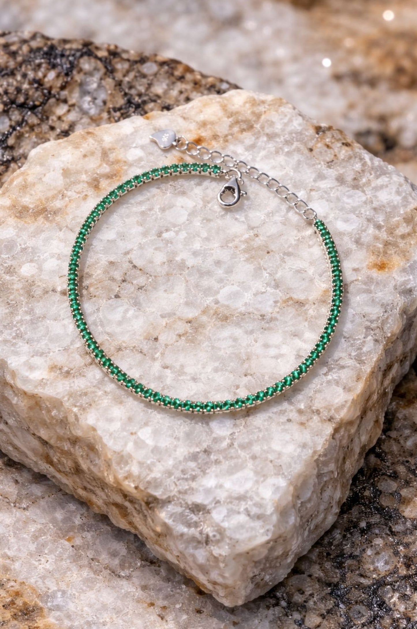 Pulsera tenis con zirconitas verdes en plata 925