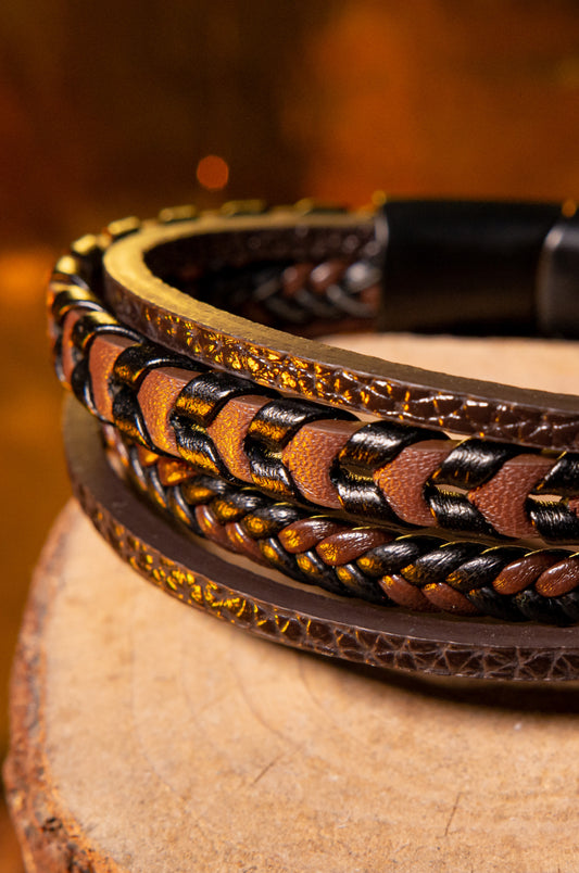Pulsera de piel café trenzada de 5 tiras