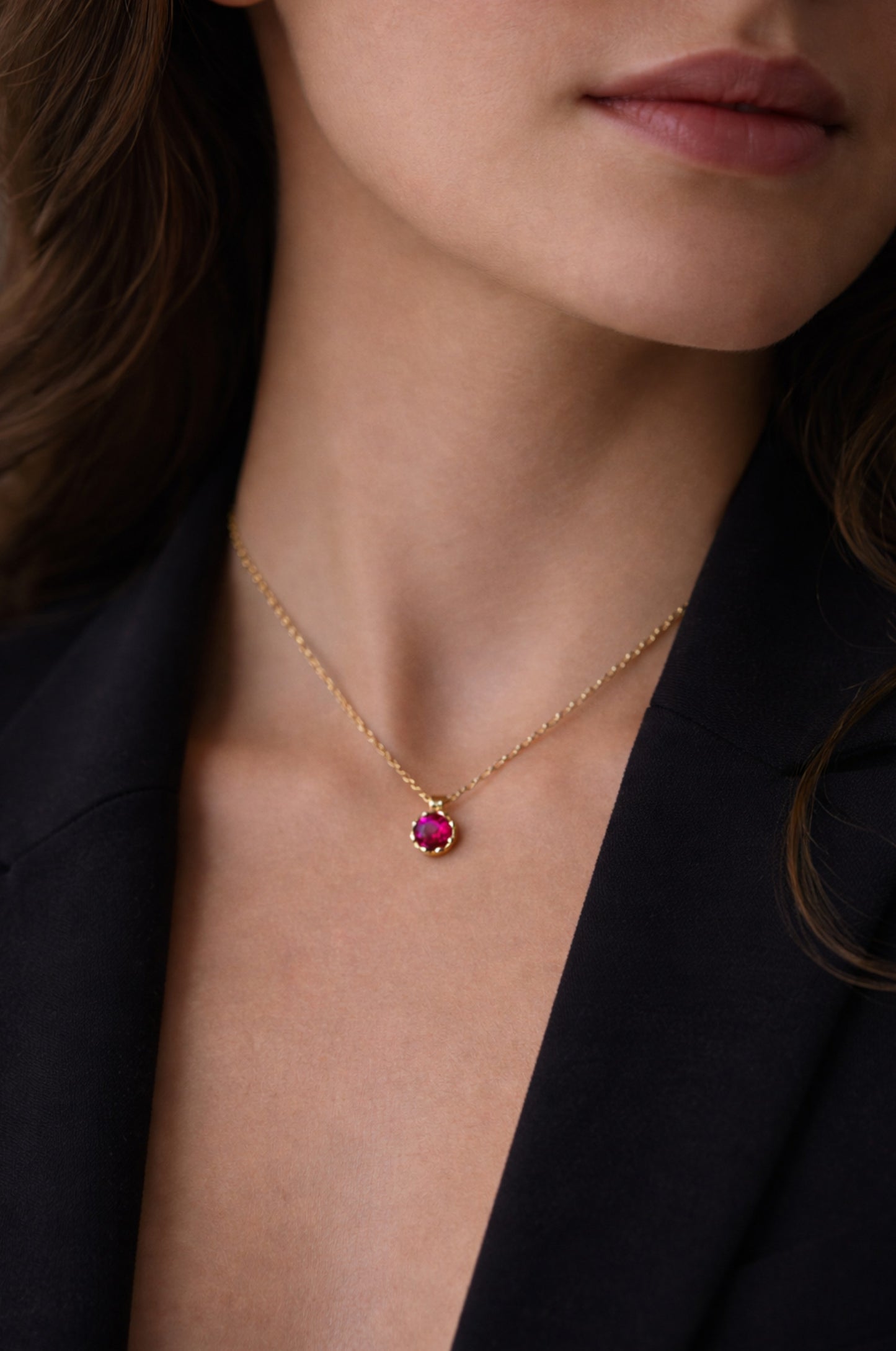 Collar con Zirconita Rosa en Oro Amarillo 14k